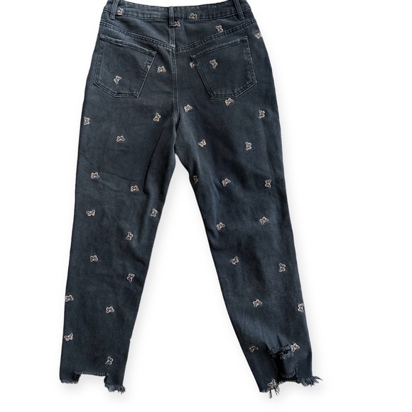 TINSELTOWN Black Embroidered Distressed Curvy Size 11 Waist 14 Jeans BNWT - Picture 2 of 11